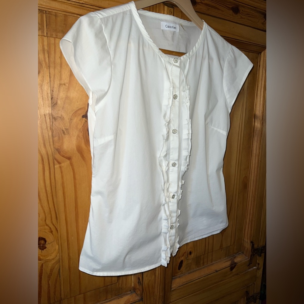 Calvin Klein white button down short sleeve blouse. Size s/m. EUC - Picture 3 of 6